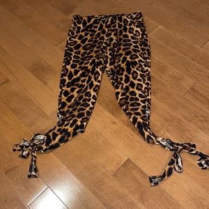 ❤️Sweet Claire Leopard leggings- offers welcomed!!!!!❤️
